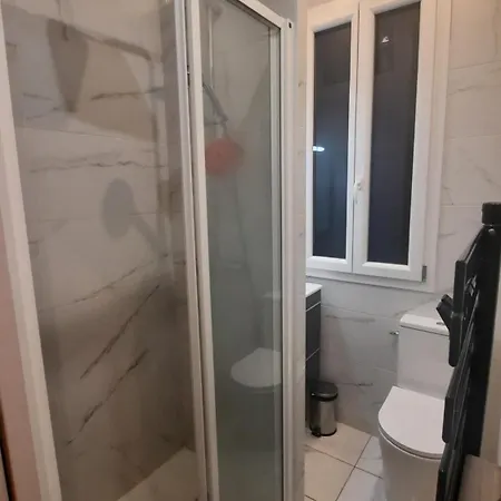 펜션 La Maison De 장티이